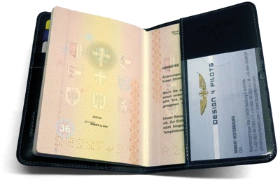 Pilot passport set