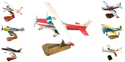 Flugzeugmodelle aus Holz