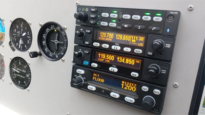 Trig Avionik Stack, bestehend aus TMA44/TX56/TY96/TT31, mit Installationskits